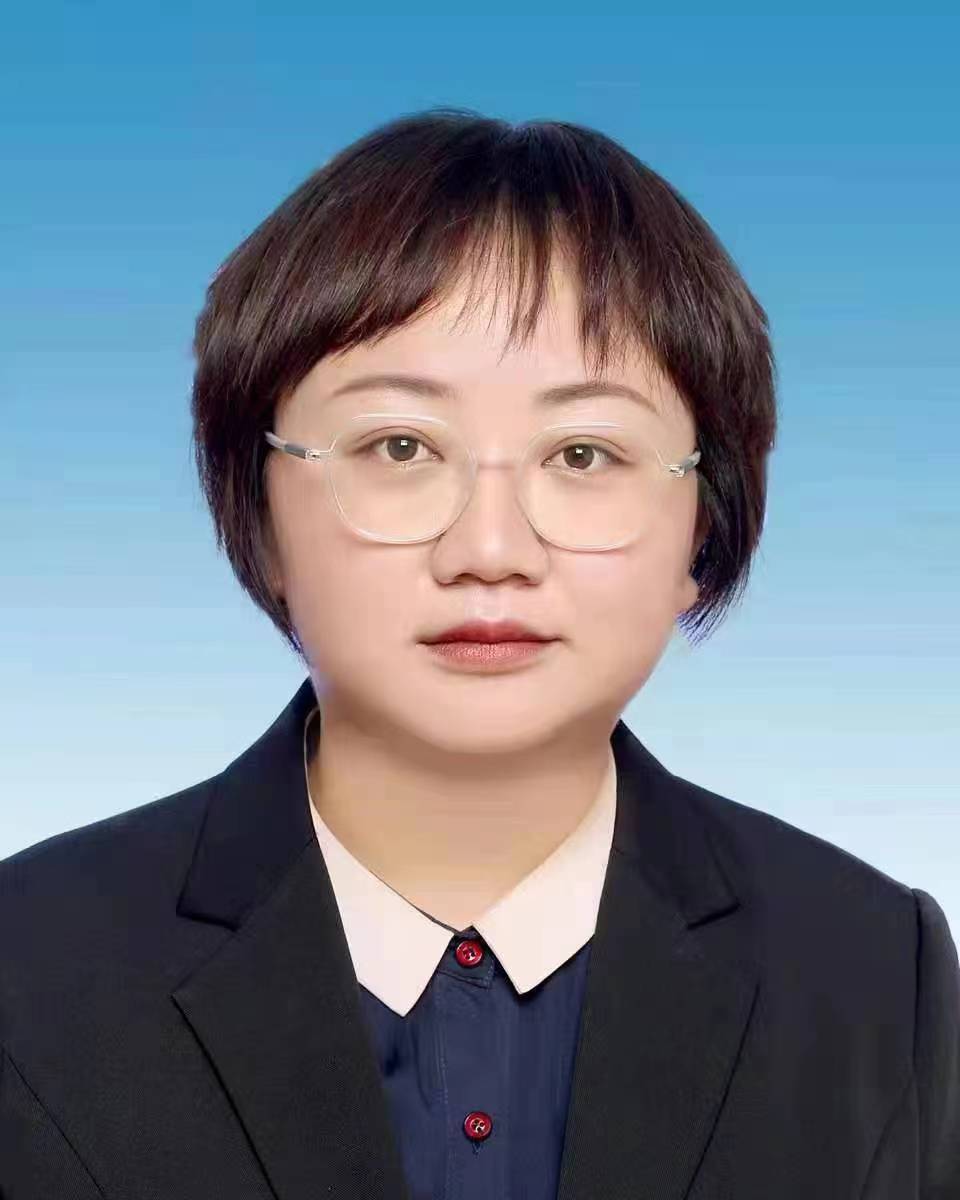 党工委委员、管委会副主任   潘 舒