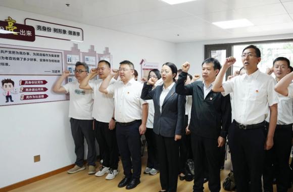 夏志敏讲授专题党课
