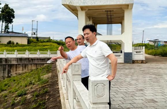 沈学龄调研检查防汛救灾和城市排水防涝工作